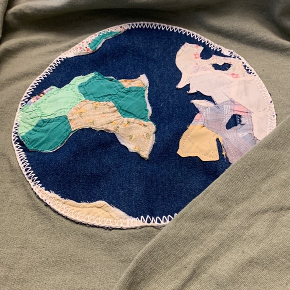 Free people Tricia fix earth day sweatshirt size medium - Picture 3 of 3
